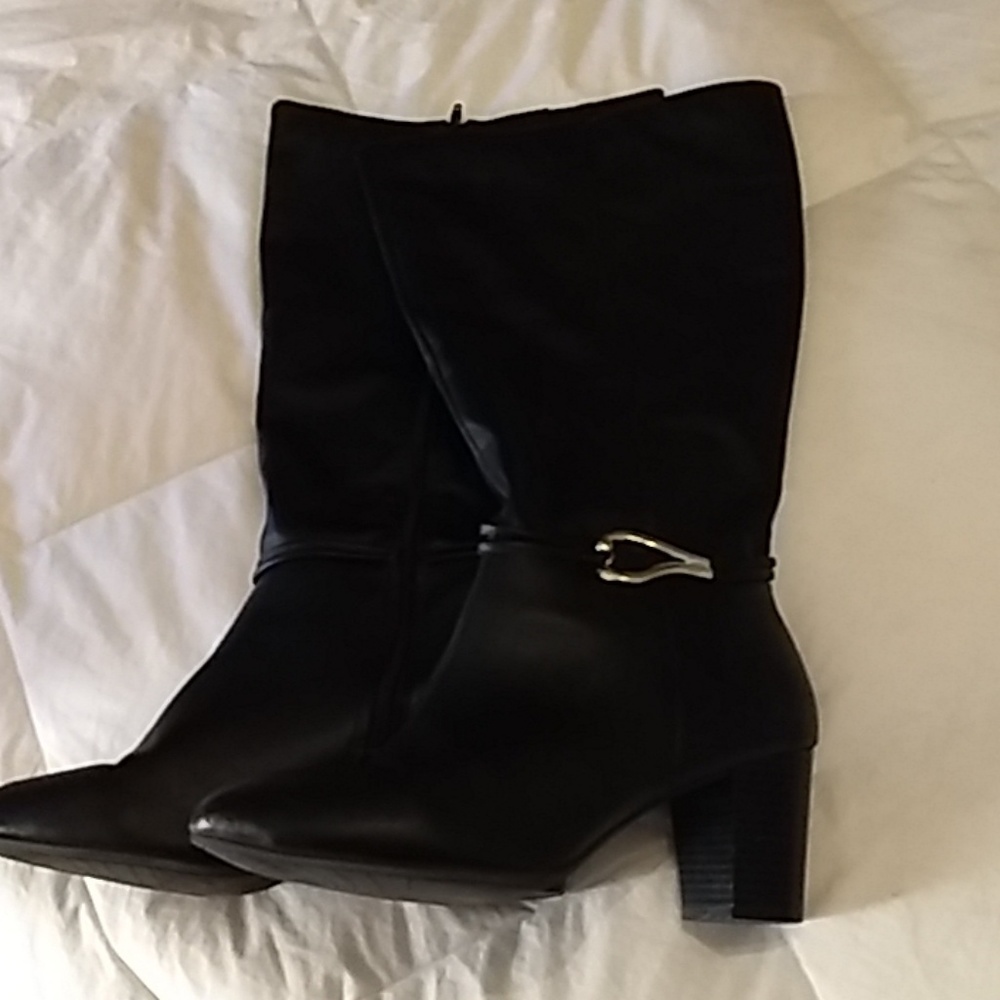 Sale  Boots size 12 with a wide calf.